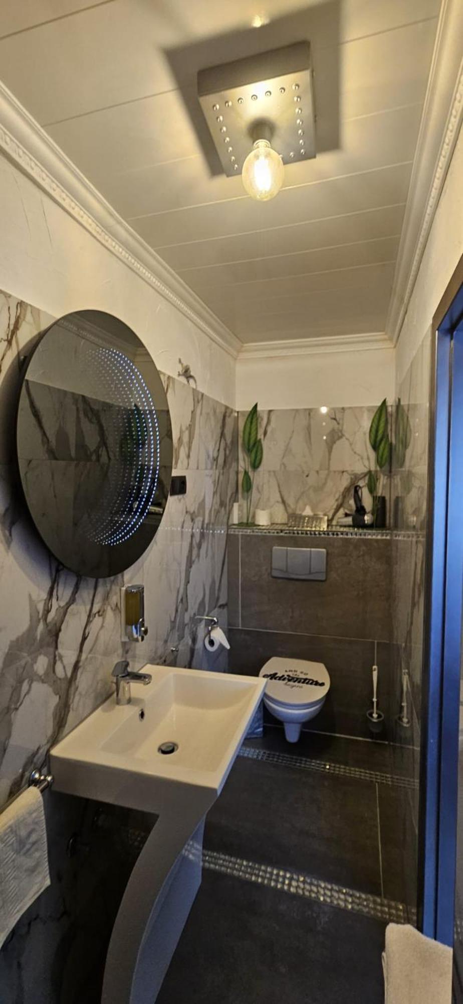 Hotel Karthaeuser Hof Floersheim am Main Eksteriør billede